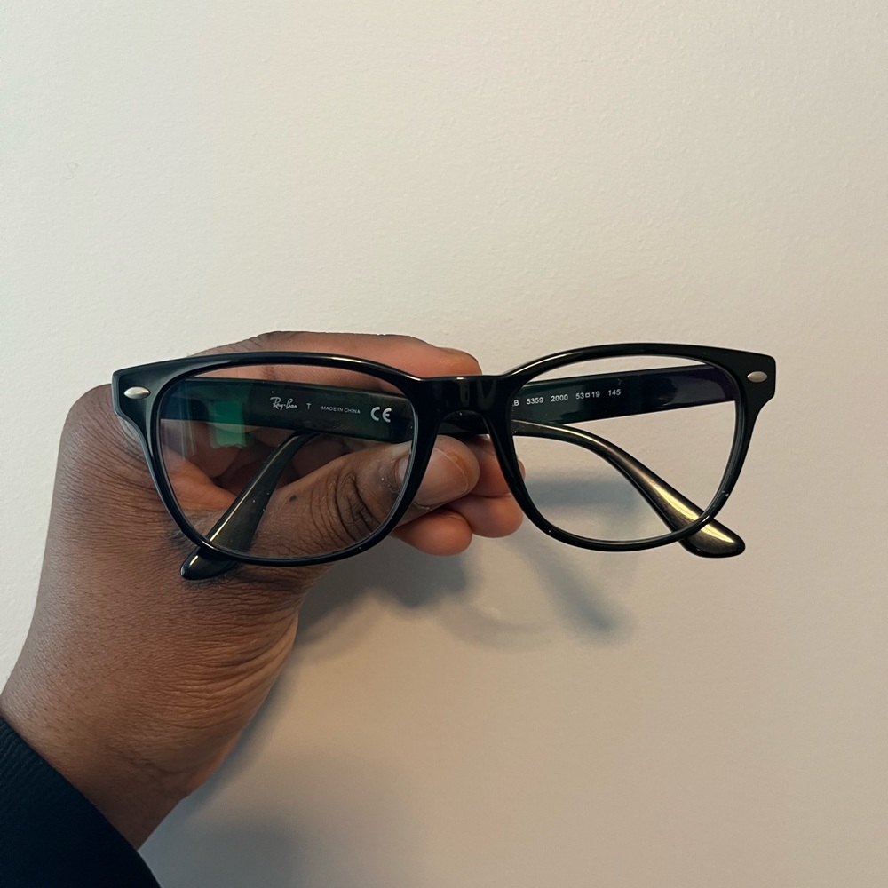 Black Ray-Ban glasses